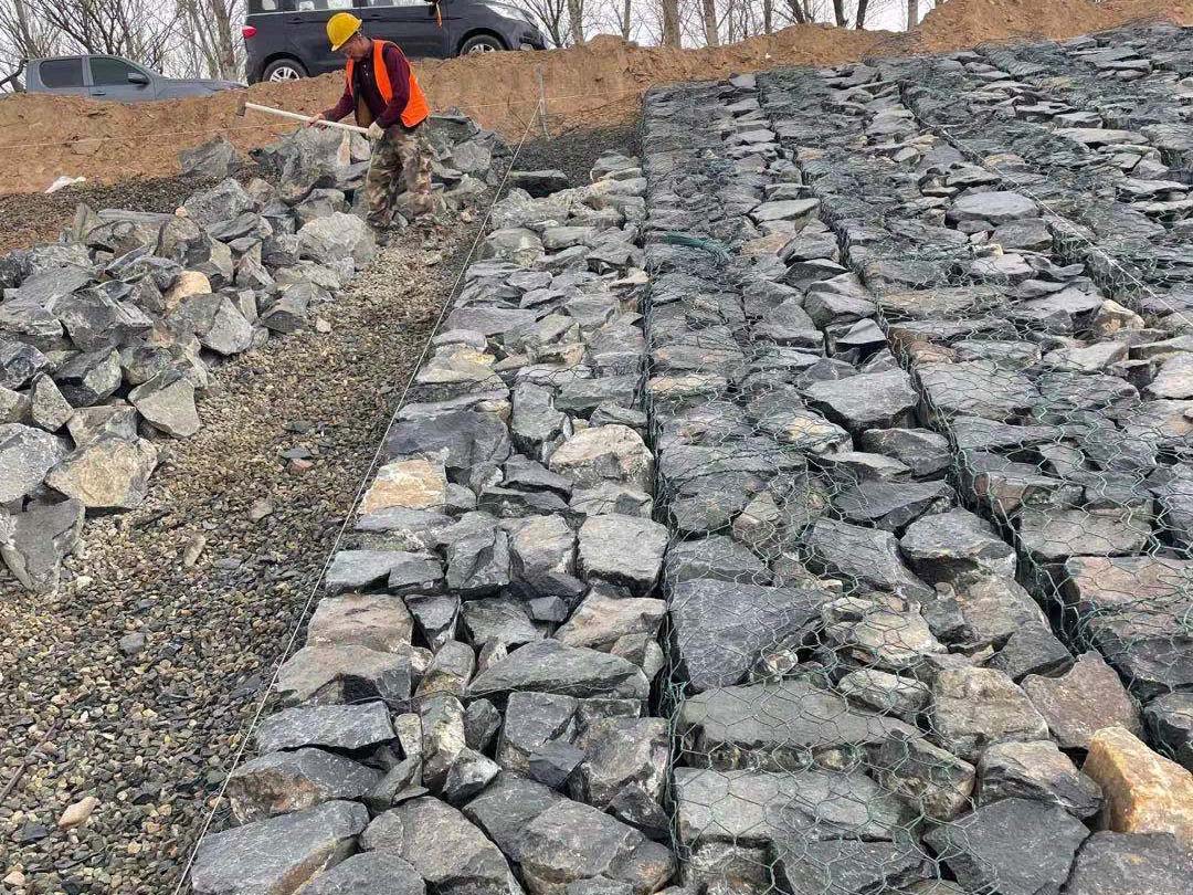 河流防洪護(hù)坡雷諾護(hù)墊圖片3